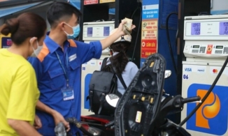 Giá xăng ngày 21/9: Xăng dầu tiếp tục giảm, các loại dầu giảm mạnh tới trên 1.600 đồng/ lít