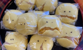 Khi đời ném cho bạn quả chanh, vắt nó thành nước, còn bánh mà nứt hãy đính 2 hạt mè để... cháy hàng