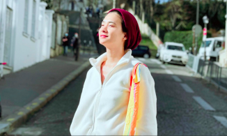 Ở lại Paris, sau 50 tuổi mình vẫn không bị mang tiếng ế