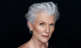 Mẹ tỷ phú sở hữu làn da không tỳ vết dù ở tuổi 72 nhờ 3 bước skincare