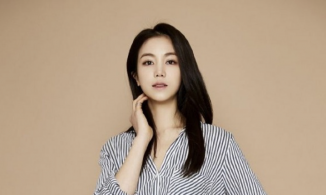 Kiểu áo sơ mi được nhiều mỹ nhân Hàn yêu thích, mặc lên vừa cao lại vừa gầy