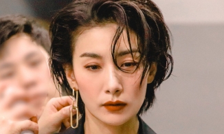 Bộ sưu tập đồ hiệu sang chảnh của 'mợ cả' Kim Seo Hyung trong phim Mine