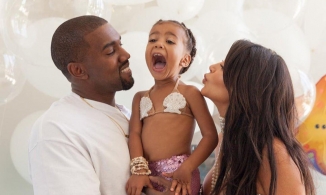 Con gái lớn Kim Kardashian và Kanye West được mặc đồ hiệu từ nhỏ