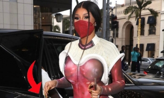Cardi B, Kendall Jenner lọt top 10 trang phục gợi cảm nhất của sao Hollywood nửa đầu 2021