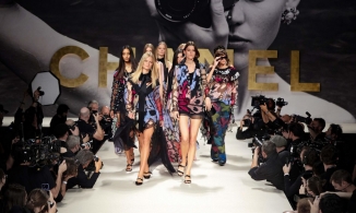 Chanel tái hiện sàn diễn thời trang thập niên 80 - 90: Là trân trọng giá trị lịch sử hay 'nốt trầm' của thương hiệu trăm năm tuổi