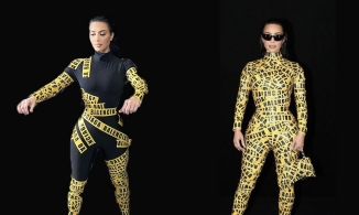 Kim Kardashian tự biến mình thành bọc hàng, cuốn băng dính chi chít tại show diễn của Balenciaga