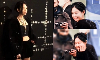 Jennie như cô học sinh tiểu học đi lạc vào show diễn Chanel Ready-to-wear Thu-Đông 2022