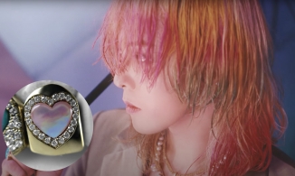 Cận cảnh bộ răng kim cương của G-Dragon trong lần trở lại mới nhất của Big Bang 