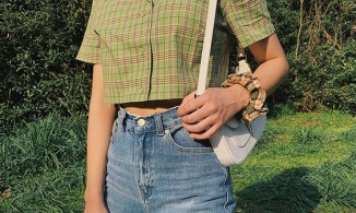 Những cách mix&match áo croptop tôn dáng khi trời vào thu