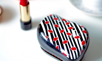 'Đắt xắt ra miếng'- 3 chiếc lược 'thần thánh' dành cho cô nàng hay rụng tóc