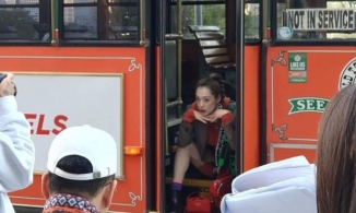 Cách đây 1 năm, trước khi Sulli tự tử vẫn còn photoshoot năng nổ thế này