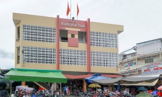 Chợ đồ secondhand Hoàng Hoa Thám, Sài Gòn: Mua hàng thùng không phải 'bộ môn' dành cho những người hời hợt