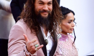 Nam tính như Aquaman: Yêu màu hồng, ghét sự giả dối