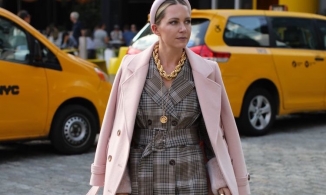 Cả tuần thời thượng với áo blazer kẻ caro dành cho cô nàng công sở