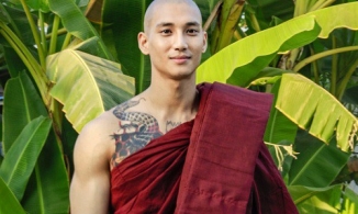 Mẫu nam 'cạo đầu' gây bão vốn sở hữu nhiều hình xăm khắp cơ thể