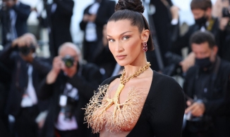 Sao Hollywood yêu thích kiểu búi tóc căng da đầu