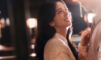 Muôn kiểu diện áo len sành điệu cho ngày Tết đẹp như nữ chính phim Hàn