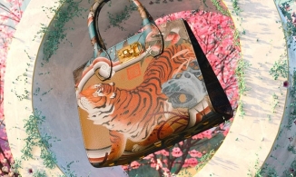 Bóc giá 8 chiếc túi hoạ tiết 'Nhâm Dần 2022' từ các nhà mốt đắt đỏ nhất thế giới