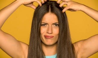 Dầu gội khô: 'Vật phòng thân' của những cô nàng da dầu, tóc bết ngày hè