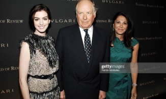 Anne Hathaway - Người làm mất chiếc vòng Cartier 150 triệu USD chính thức đầu quân cho nhà Bulgari