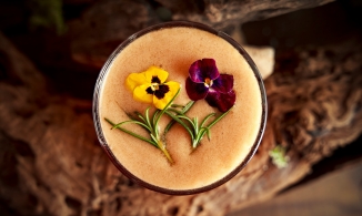 Review Nhà Cafe 95F Lý Nam Đế: Thực đơn đặc sắc, ngồi góc nào cũng có ảnh đẹp