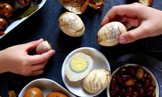 Trứng trà, món ăn đẹp mắt đem lại may mắn của người Trung Hoa