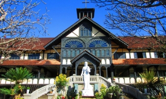 Toà giám mục Kon Tum, nét chấm phá của kiến trúc phương Tây giữa Tây Nguyên đại ngàn