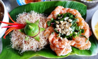 Gỏi bông bần, món ngon lạ miệng của miền Tây sông nước