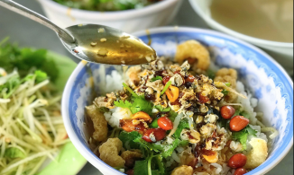 Cách nấu cơm hến chuẩn vị người Huế ngay trong gian bếp nhà bạn