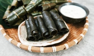 Bánh lá rau mơ, món ăn chơi dân dã đậm chất miền Tây