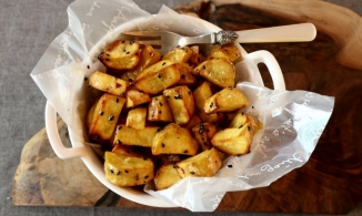 Cách làm khoai lang ngào đường đơn giản, ấm bụng cho bữa ăn vặt ngày se lạnh