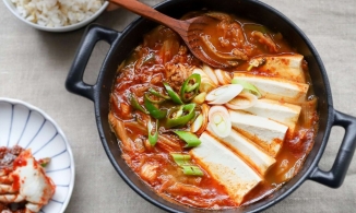 Cách nấu canh kim chi thịt bò Hàn Quốc ngon mà dễ nấu cho ngày lạnh