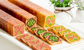 Kek Lapis Sarawak, món bánh đẹp không nỡ ăn, từng lát đều như kính vạn hoa của Malaysia