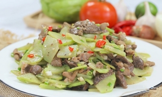 Cách làm su su xào lòng gà, dễ làm, dễ ăn mà không lo bị tanh