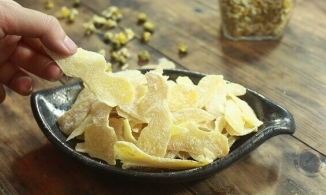 Cách làm mứt gừng vàng óng, mềm thơm, vừa nhâm nhi ngày Tết vừa giúp trị ho