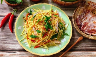 Cách làm gỏi xoài khô mực chống ngán hiệu quả, rất hợp lai rai cuối tuần