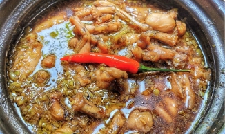 Cách làm ếch kho sả ớt thơm ngon, ngày mưa lạnh ăn kèm cơm nóng ngon “hết sảy”