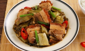 Cách làm heo quay kho dưa chua, đưa cơm mà ăn hoài không ngán