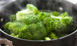 3 mẹo luộc rau xanh, giòn ngon giúp đĩa rau luộc nhà làm hấp dẫn như nhà hàng