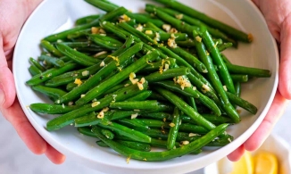Cách làm đậu que xào tỏi vừa giòn ngon vừa giữ màu xanh hấp dẫn