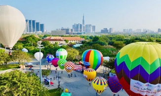 Ngắm Hà Nội trên cao từ khinh khí cầu với giá 300 ngàn, tội gì không thử?