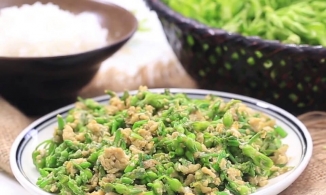 Cách làm bông thiên lý xào trứng, món xào đơn giản mà lạ miệng, hao cơm