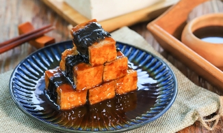 Cách làm đậu phụ cuốn rong biển sốt xì dầu, món chay ngon, ngậy, rẻ lại giàu dinh dưỡng