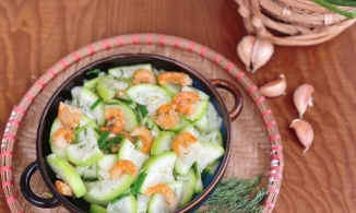 Cách làm bầu xào tôm khô lạ miệng, hao cơm chỉ với một đĩa xào