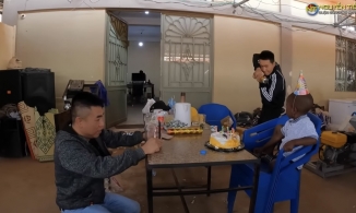 Hậu trường video Lôi Con hát chúc mừng sinh nhật Thuỳ Tiên, nhìn Quang Linh Vlogs còn “hớn” hơn cháu