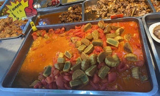 Trường Đại học bán bánh Trung thu sốt cà chua, kết quả kinh doanh cực đánh kinh ngạc