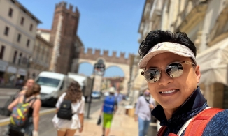 Hồng Đăng ung dung đón mùa Thu Hà Nội, cười tươi hết cỡ