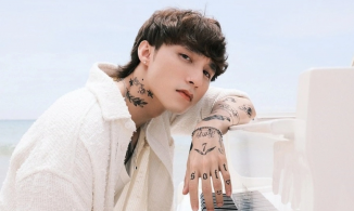 Sơn Tùng MTP khoe quà kỷ niệm từ người đặc biệt nhân 10 năm ca hát