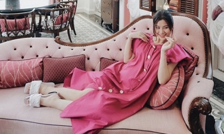 Đông Nhi ghi điểm với gu thời trang bầu bí sành điệu, duyên dáng