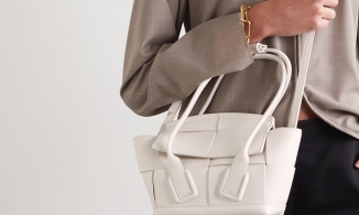 Giải mã sức hút của chiếc túi ACRO không logo của Bottega Veneta